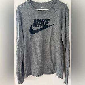 Nike long sleeve tee